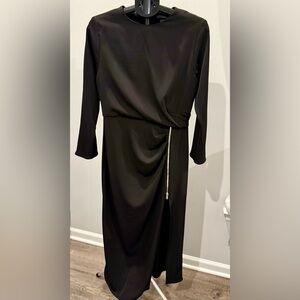 Elegant Black Dress with Zipper Detail